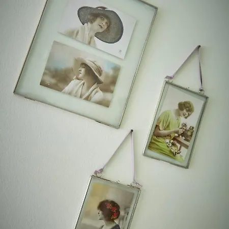 Chapel Set In A Private Courtyard In Location With 2 Parking Spaces * Kirkby Lonsdale