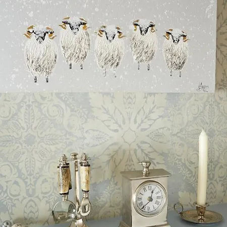 Chapel Set In A Private Courtyard In Location With 2 Parking Spaces Kirkby Lonsdale