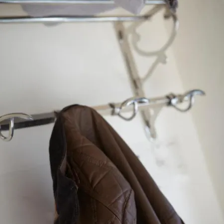 Chapel Set In A Private Courtyard In Location With 2 Parking Spaces * Kirkby Lonsdale