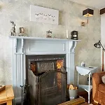 Chapel Set In A Private Courtyard In Location With 2 Parking Spaces بيت للعطل كيركبي لونسديل