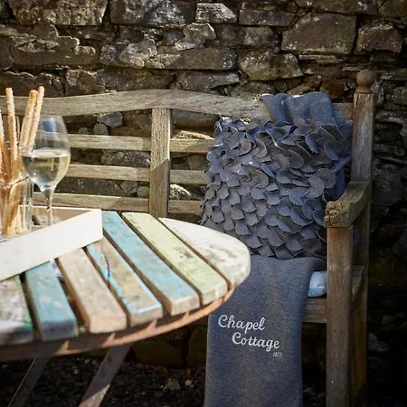 Chapel Set In A Private Courtyard In Location With 2 Parking Spaces * Kirkby Lonsdale