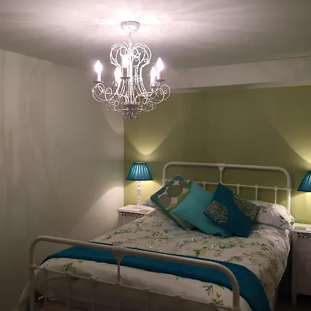 Semesterbostad Chapel Set In A Private Courtyard In Location With 2 Parking Spaces Kirkby Lonsdale