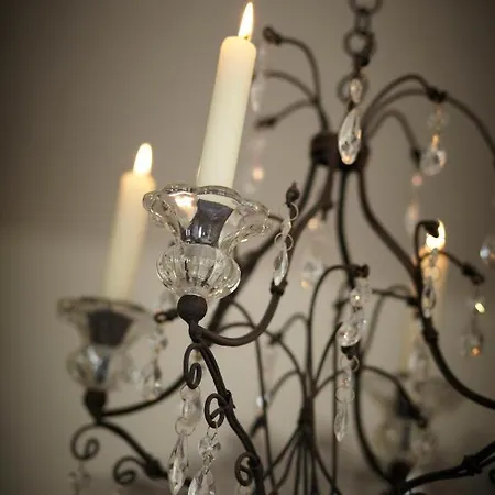 Dom wakacyjny Chapel Set In A Private Courtyard In Location With 2 Parking Spaces *