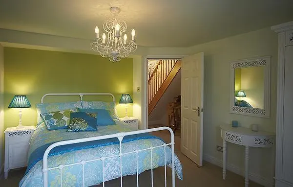 Semesterbostad Chapel Set In A Private Courtyard In Location With 2 Parking Spaces Kirkby Lonsdale