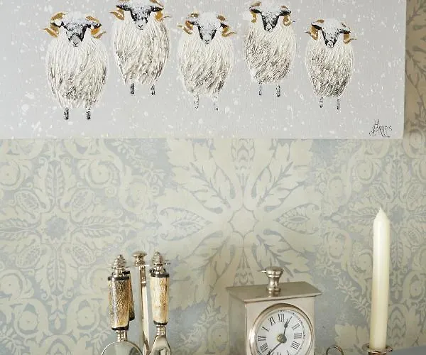 Chapel Set In A Private Courtyard In Location With 2 Parking Spaces Kirkby Lonsdale