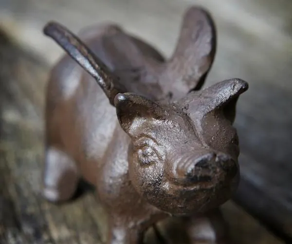 Chapel Set In A Private Courtyard In Location With 2 Parking Spaces * Kirkby Lonsdale