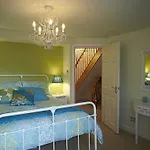 Nyaraló Chapel Set In A Private Courtyard In Location With 2 Parking Spaces Kirkby Lonsdale